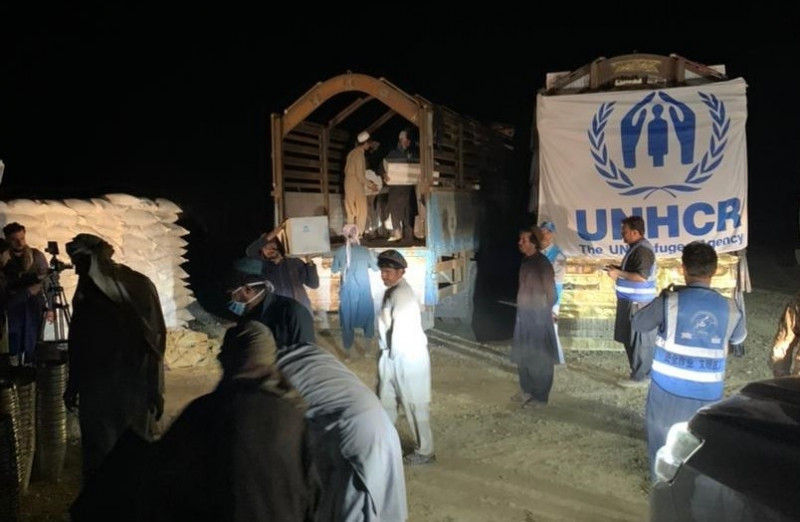 Afghan quake survivors without food, shelter as aid trickles in