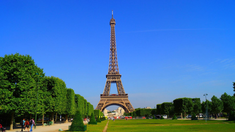 France deploys 10,000 policemen ahead of Morocco semi-final match