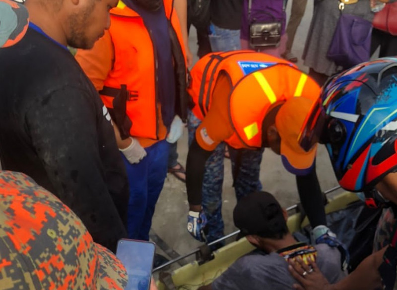 Body of boy missing at Pantai Bersih found in net