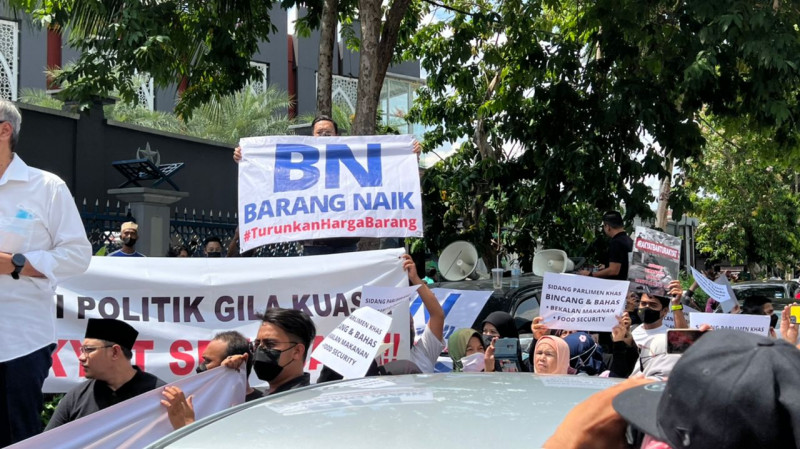 Amanah’s protest on inflation fizzles out in less than 20 minutes