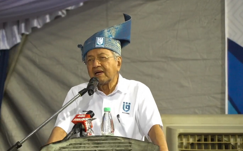 Malay unity meaningless with corrupt leaders: Dr Mahathir takes swipe at Umno