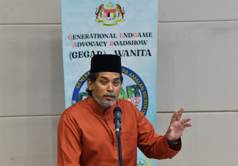 Smoking ban bill to be presented at next week’s cabinet meeting: Khairy