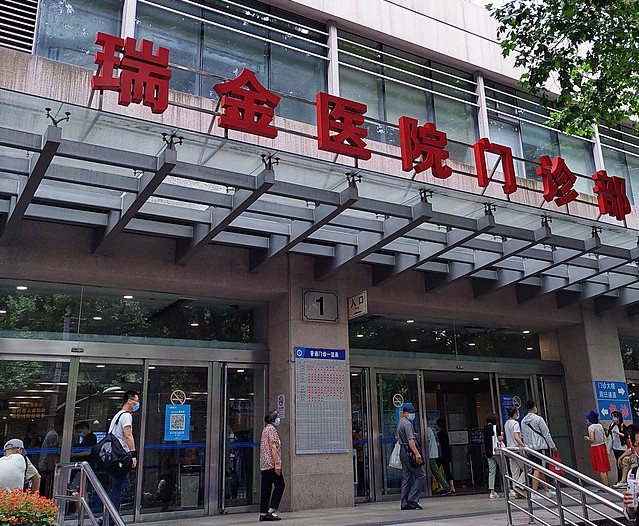 Four wounded in Shanghai hospital stabbing