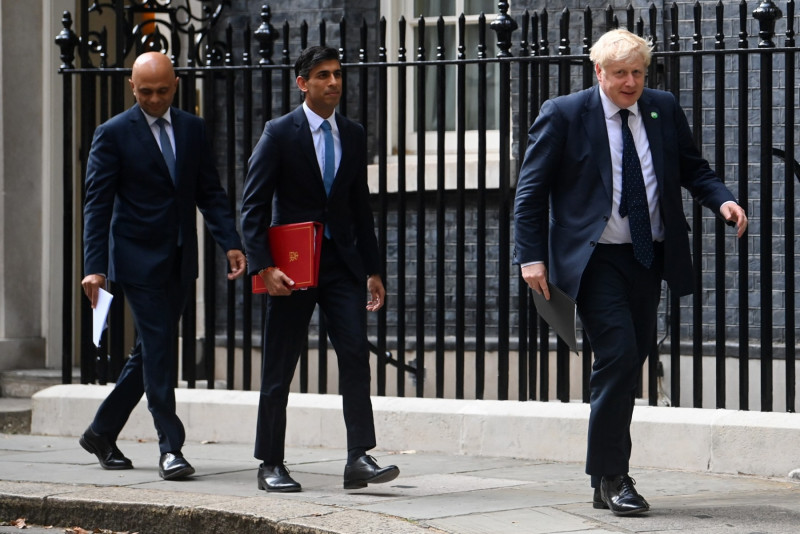 UK Tory leader race expands to nine, with early focus on tax