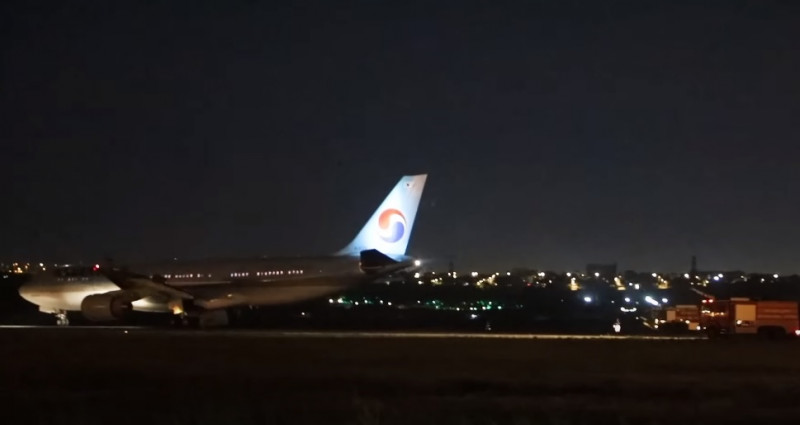 Korean Air plane makes emergency landing in Azerbaijan after engine defect