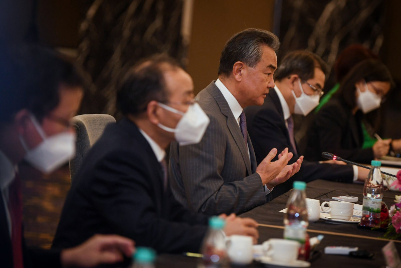 China ready to import more palm oil, fruits from Malaysia: Wang Yi