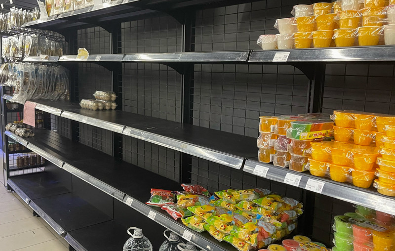 Dwindling supply of eggs, cooking oil affects major stores in Kota Kinabalu