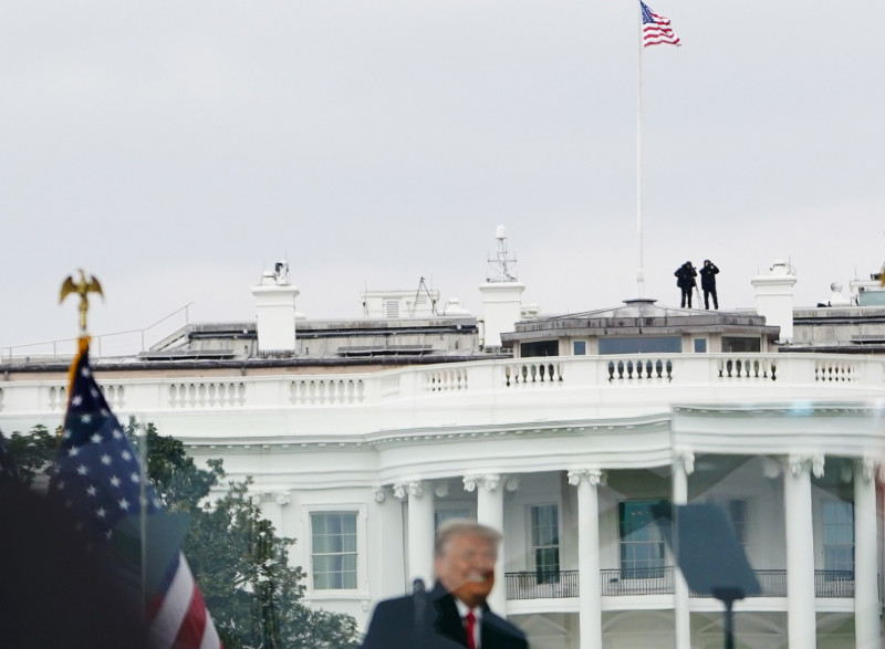 Capitol riot committee subpoenas Secret Service over missing texts