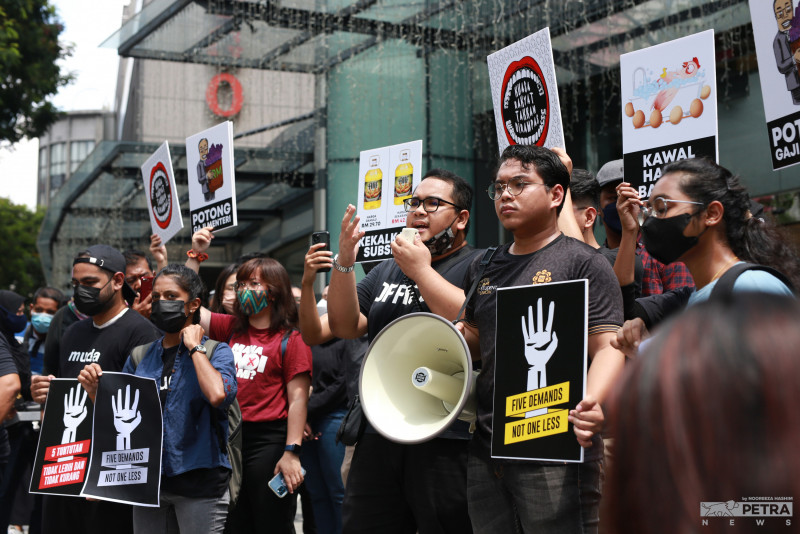 #Turun protest: cops call 30 individuals for questioning, including organisers