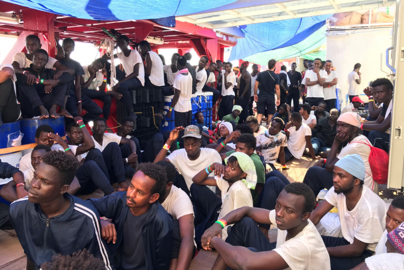 Over 1,000 migrants arrive in Italy in hours: NGO, authorities