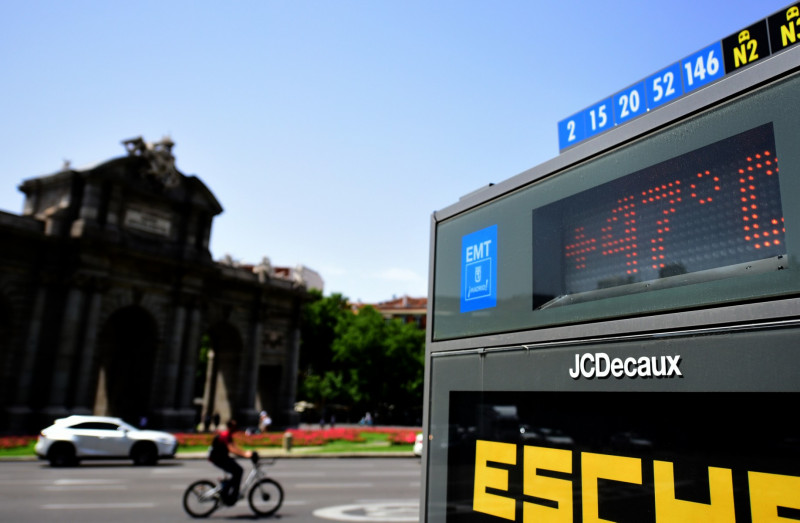 Unions call for max working temperature cap after EU heatwave deaths