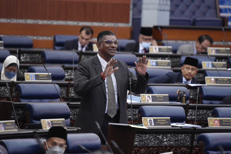 Dewan erupts as Rayer calls to charge turncoat MPs with fraud