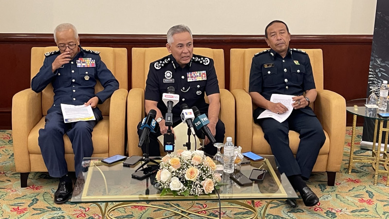 Transfer of officers with disciplinary issues to East M’sia now under review: IGP