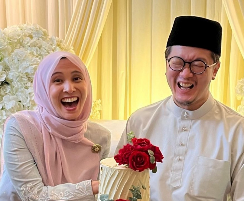 Surprised netizens flood Nurul Izzah, Yin with felicitations after discreet wedding
