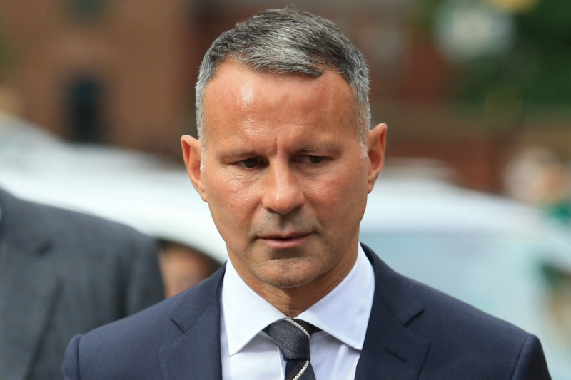 Ex-Man United star Giggs to face retrial on domestic violence charges