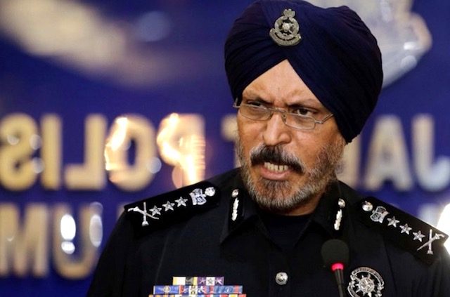 Cops to probe into Raja Petra’s defamatory claim against ex-top cop Amar