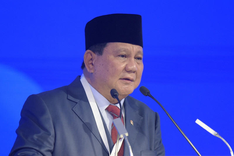 Controversial defence minister enters Indonesia presidential race