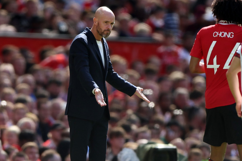 Man United slumps to bottom after 4-0 rout, ending 30-year glory