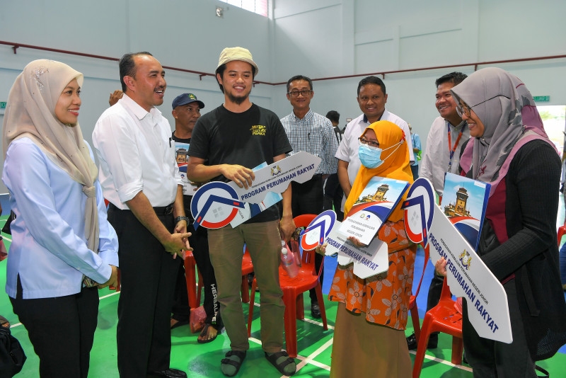 Johor moves Ros Merah Flats storm victims to Pelangi Indah PPR