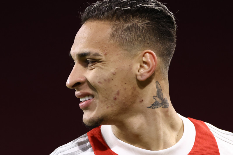 Man Utd to sign Brazil forward Antony for €100 mil