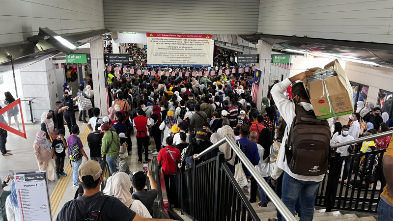 Massive LRT station bottlenecks snarl Merdeka in KL