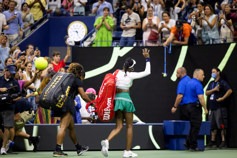 Reunited Williams sisters crash out of US Open doubles