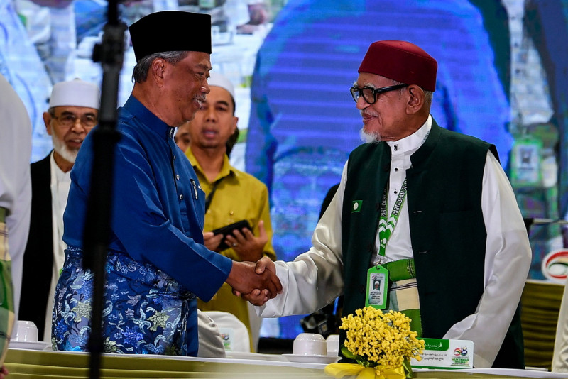 Muhyiddin is now PN deputy chairman, Hadi to step down from supreme council