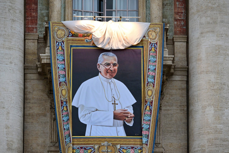 Pope Francis beatifies ‘Smiling’ John Paul I