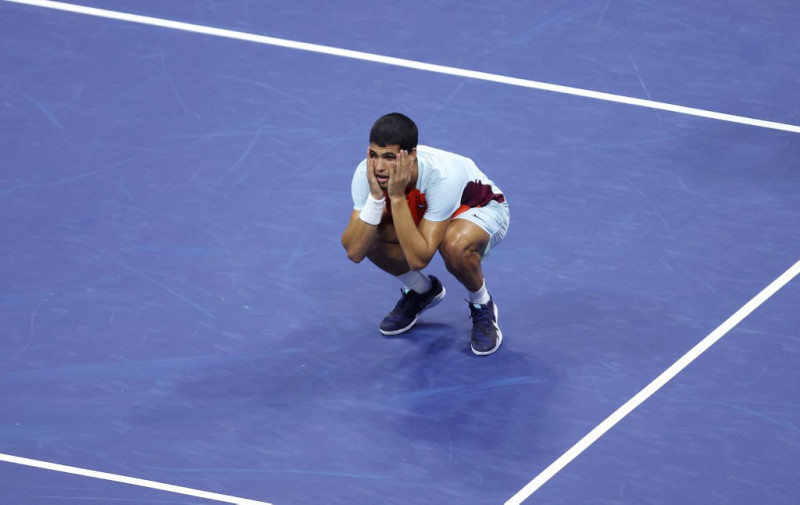 Late, late show as Alcaraz beats Sinner to reach US Open semi-finals