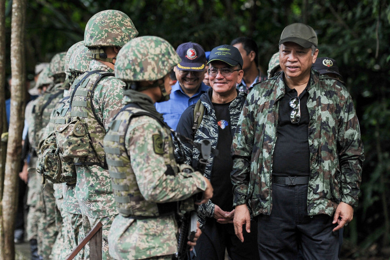 Upgrade telecoms towers on Sabah islands: Annuar