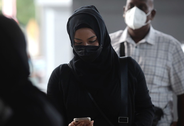 Bruises visible on Emilia’s hands, eyes when she made police report: witness