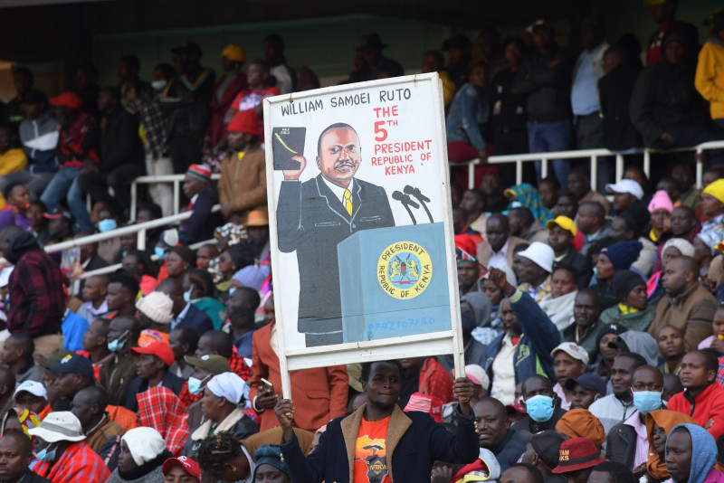 Several hurt in rush at stadium to witness Ruto’s swearing-in