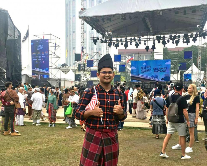 Beyond national history, youth savour fond personal memories of Malaysia Day
