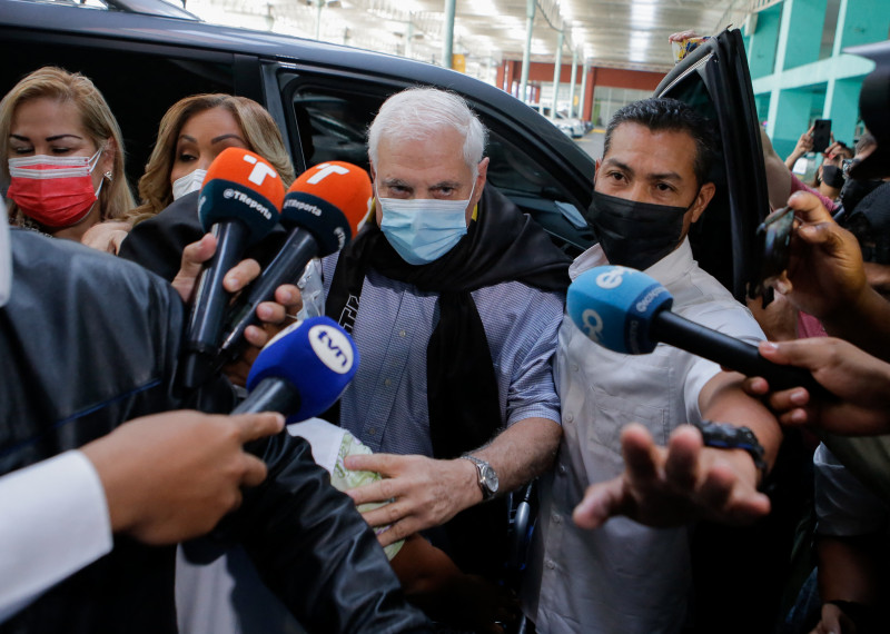 Two former Panama presidents to face graft trial