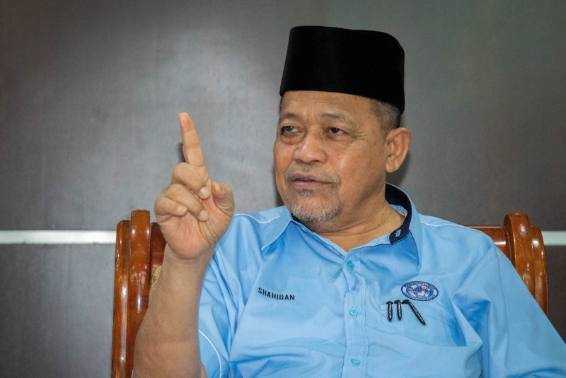 It’s your right to sue, but I’m ready to explain anti-flood measures: Shahidan