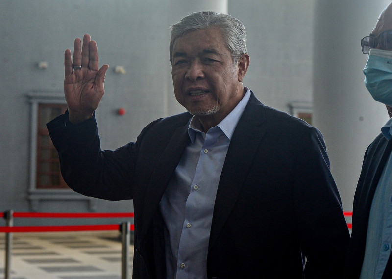 Zahid used personal credit cards to buy YAB donation items first: witness