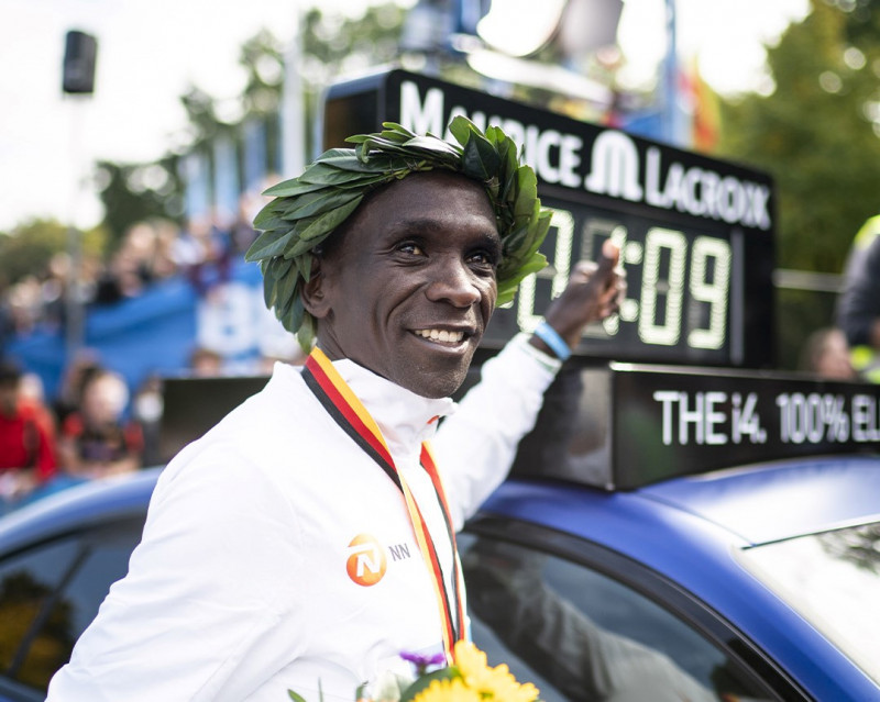Kipchoge breaks own marathon world record, credits team for result