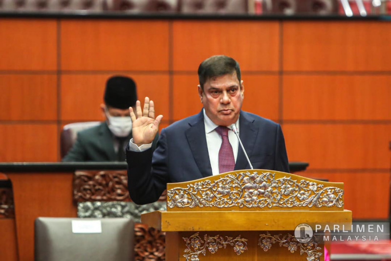 Socso chair, Wanita Umno exco sworn in as senators