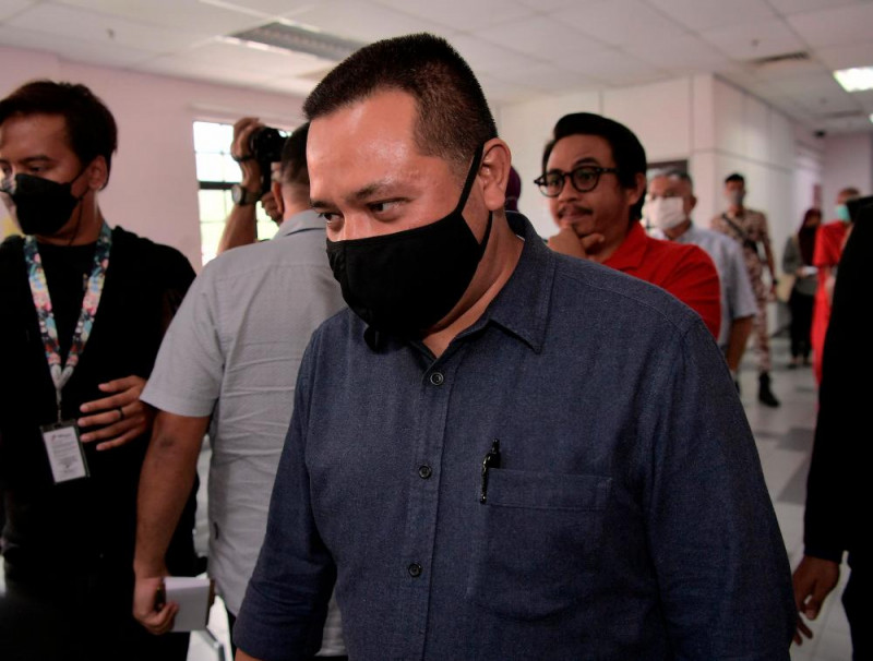 Former special officer to ex-Johor MB charged with forgery