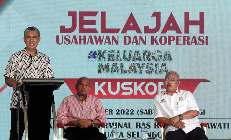 Be bold, invest in listed firms, Tengku Zafrul urges co-ops