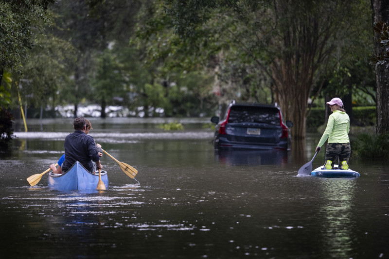Death toll soars above 40 after Hurricane Ian devastates Florida