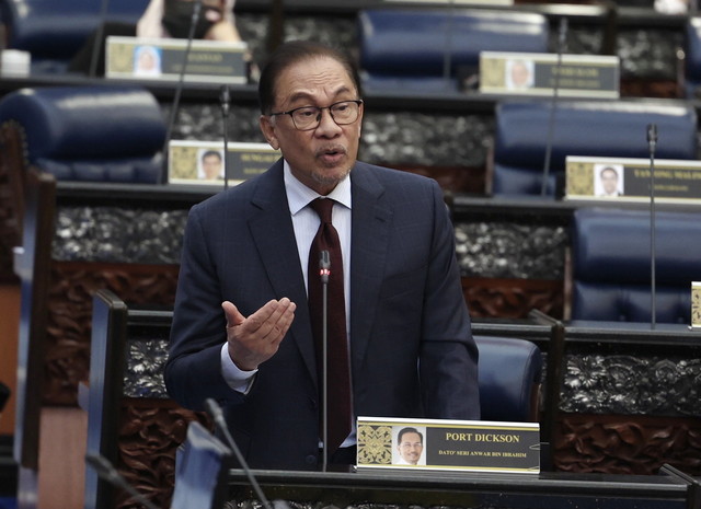 [UPDATED] Out with the old: Anwar slams poor measures in tackling inflation