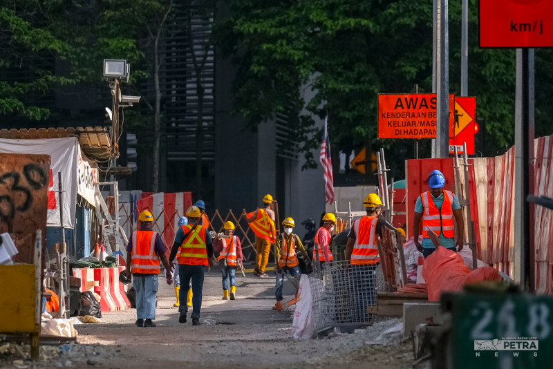 Keep migrant worker recruitment under HR Ministry, MEF tells govt