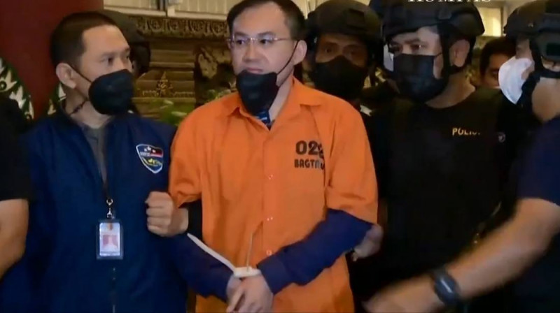 Cops arrest North Sumatran illegal gambling kingpin Apin BK