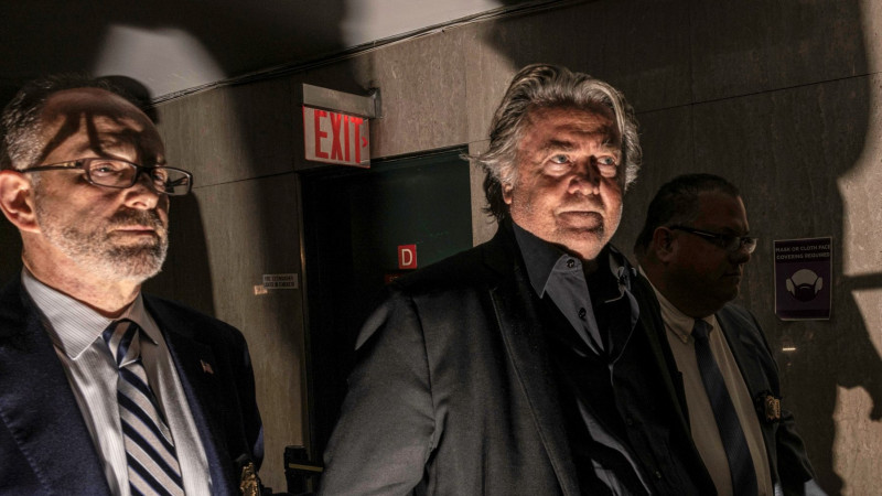 US seeks six-month jail for ex-Trump aide Bannon for delaying trials