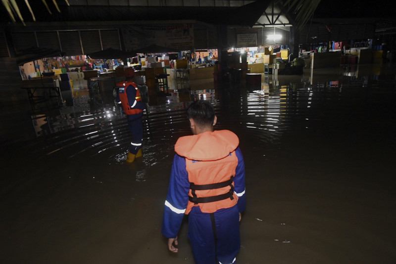 Water levels above danger mark in Kedah on downward trend