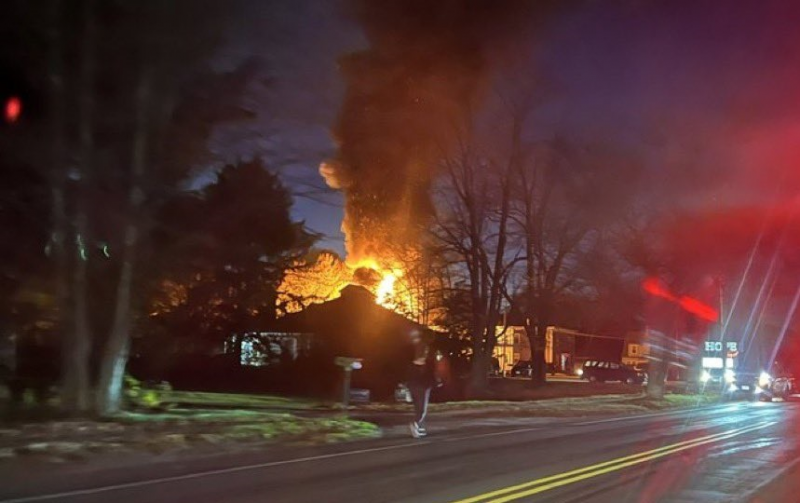 Small plane plunges into New Hampshire apartment
