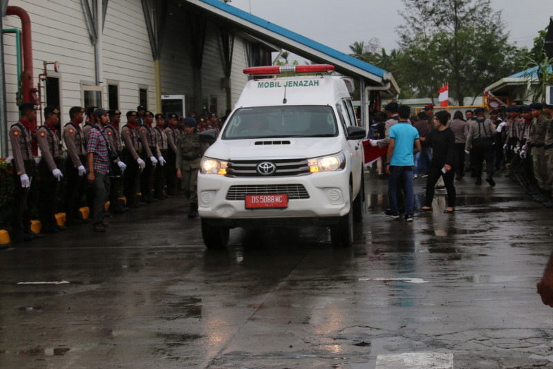 Police report 30 dead in Papua New Guinea island violence