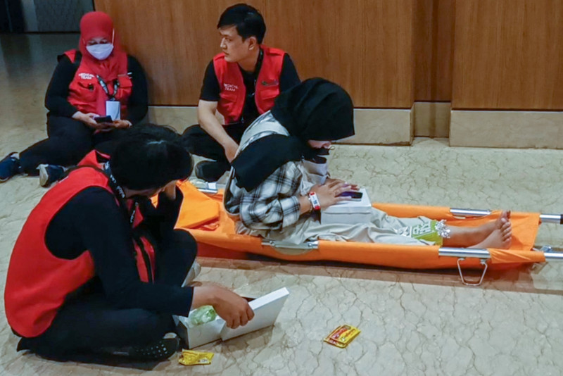 K-pop band’s Indonesia concert halted after 30 faint in crush