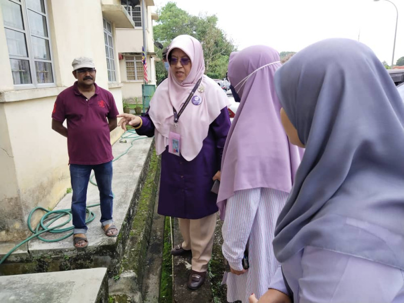 GE15: PBM’s Haniza vows to help Seri Cempaka flat dwellers fearful over cracked buildings